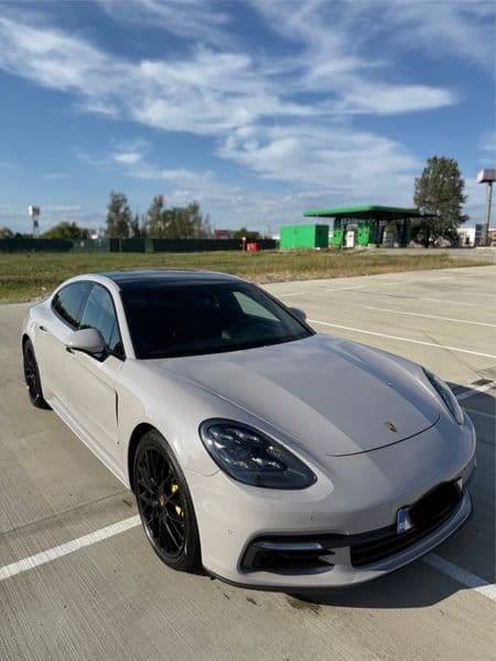 Porsche Panamera 4s