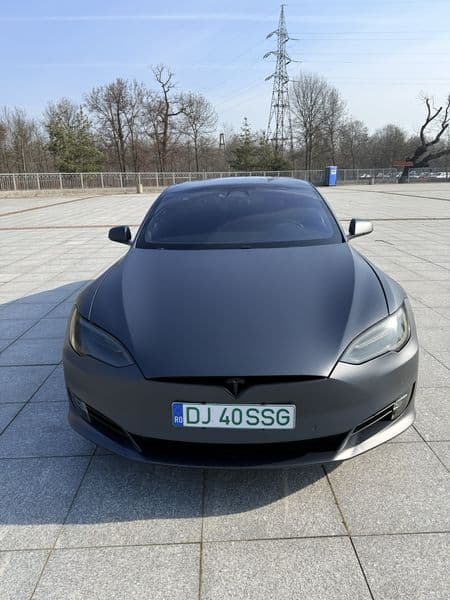 Tesla Model S 75D